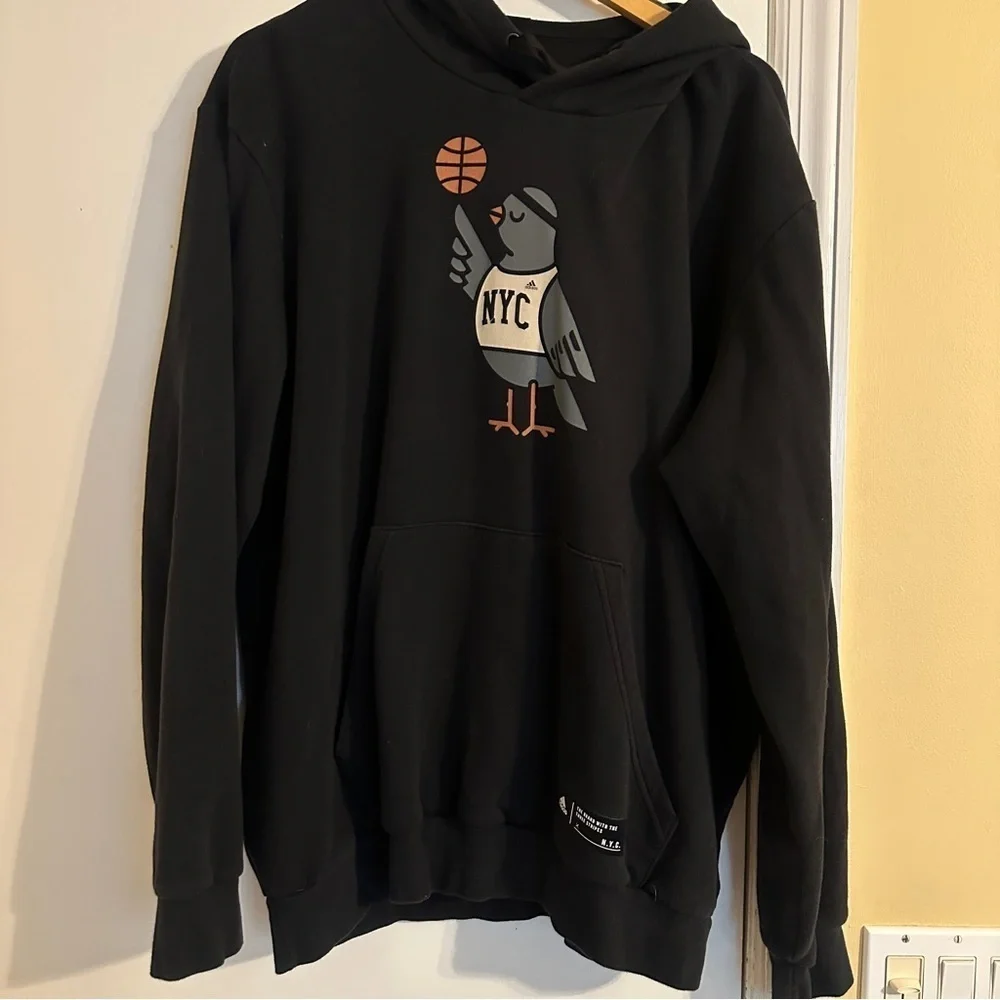 Adidas basketball pigeon THE BRAND WITH THE THREE STRIPES N.Y.C. Men hoodie XXL